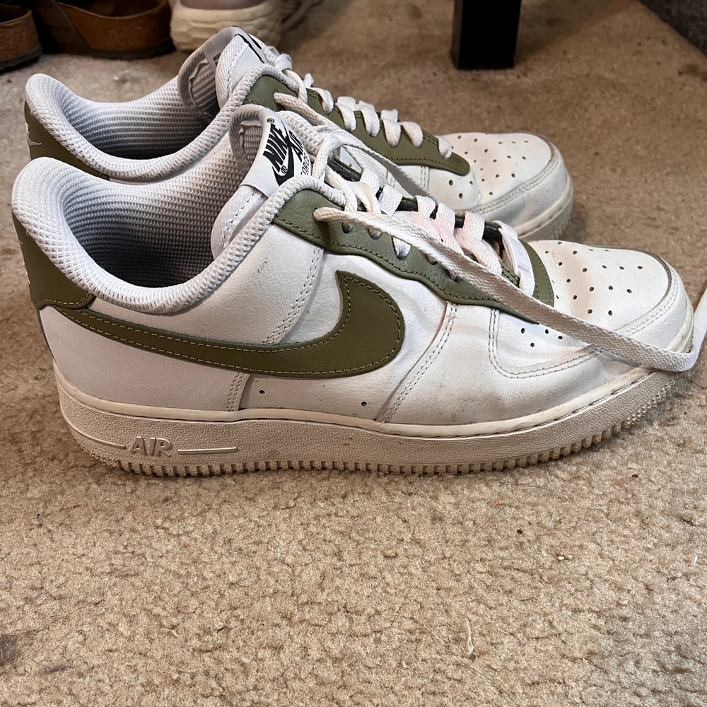 Custom Nike Air Force 1s - Picture 1 of 4